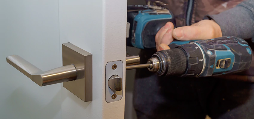 Broken Door Handle Lock Repair in North Miami, Florida