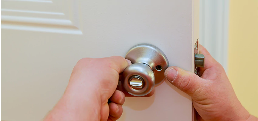 After-hours Locksmith For Lock And Key Installation in North Miami, FL